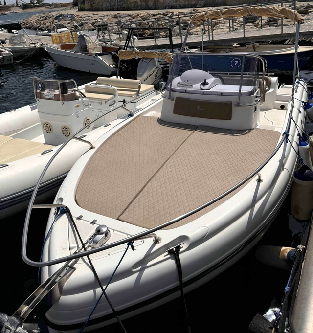RANIERI SHADOW 24 | 10 POSTI | PATENTE NAUTICA RICHIESTA | SKIPPER ESCLUSO | 4 ORE